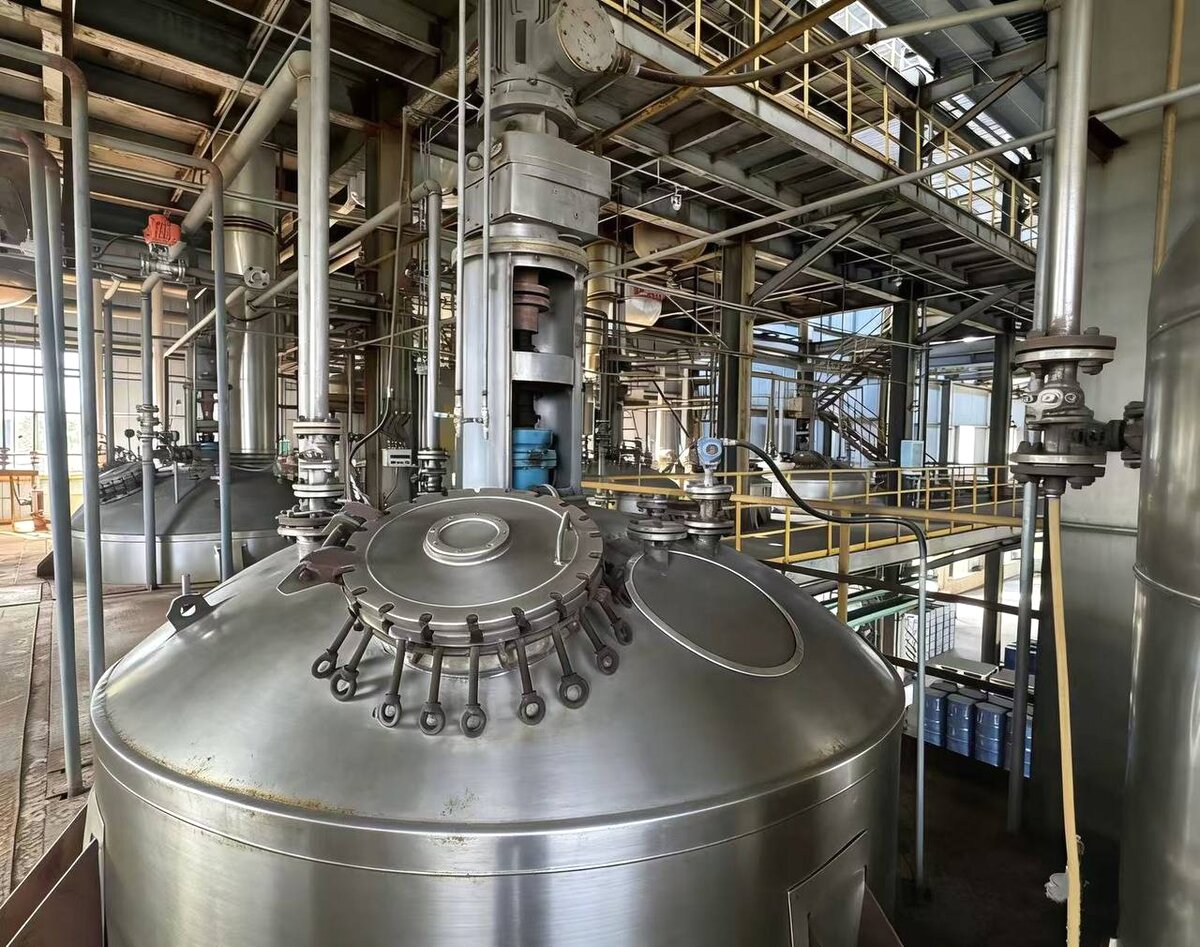 Chemical production interior with reactors and storage